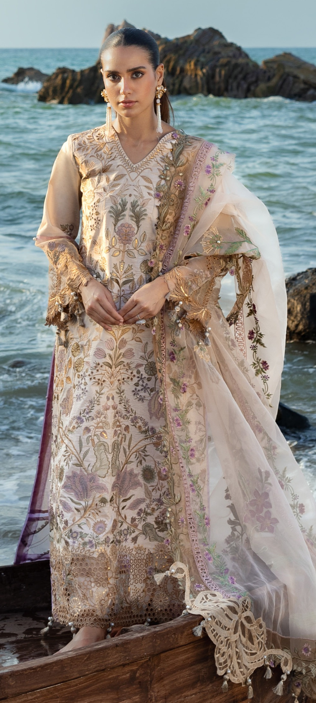 Ivory Gold Floral Embroidered Luxury Kurta Set with Organza Dupatta