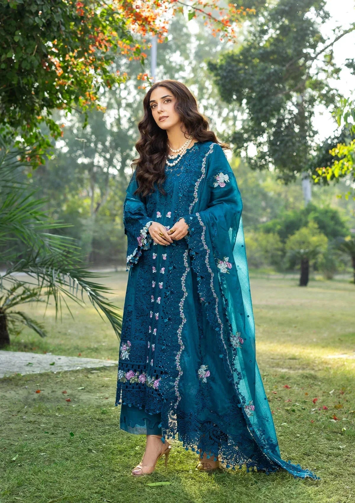 Elaf Premium Embroidered Luxury Lawn 3Pc Suit ELY-06 SAPPHIRE