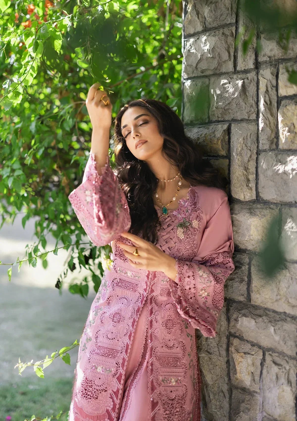 Elaf Premium Embroidered Luxury Lawn 3Pc Suit ELY-09 ROSEE