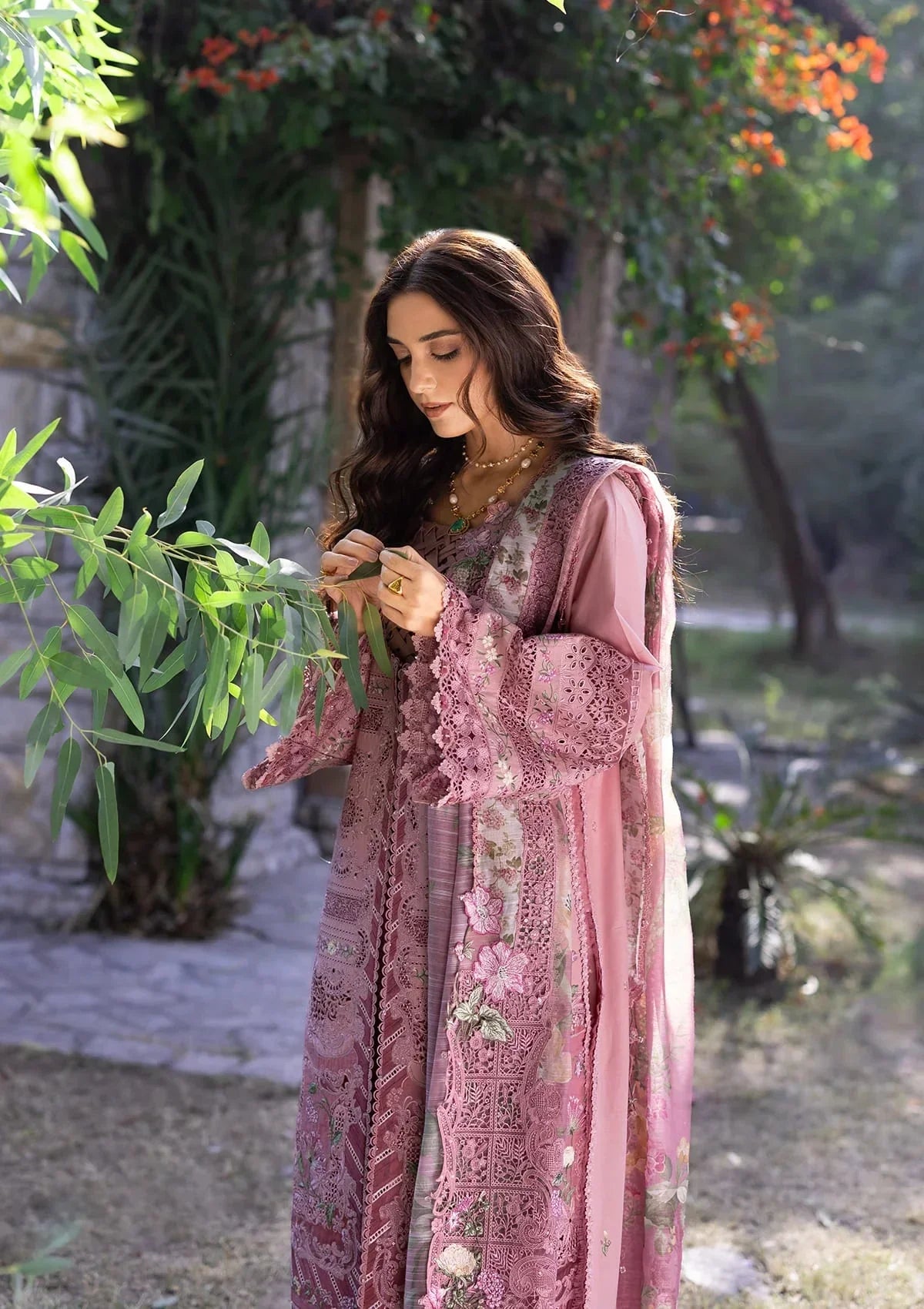 Elaf Premium Embroidered Luxury Lawn 3Pc Suit ELY-09 ROSEE