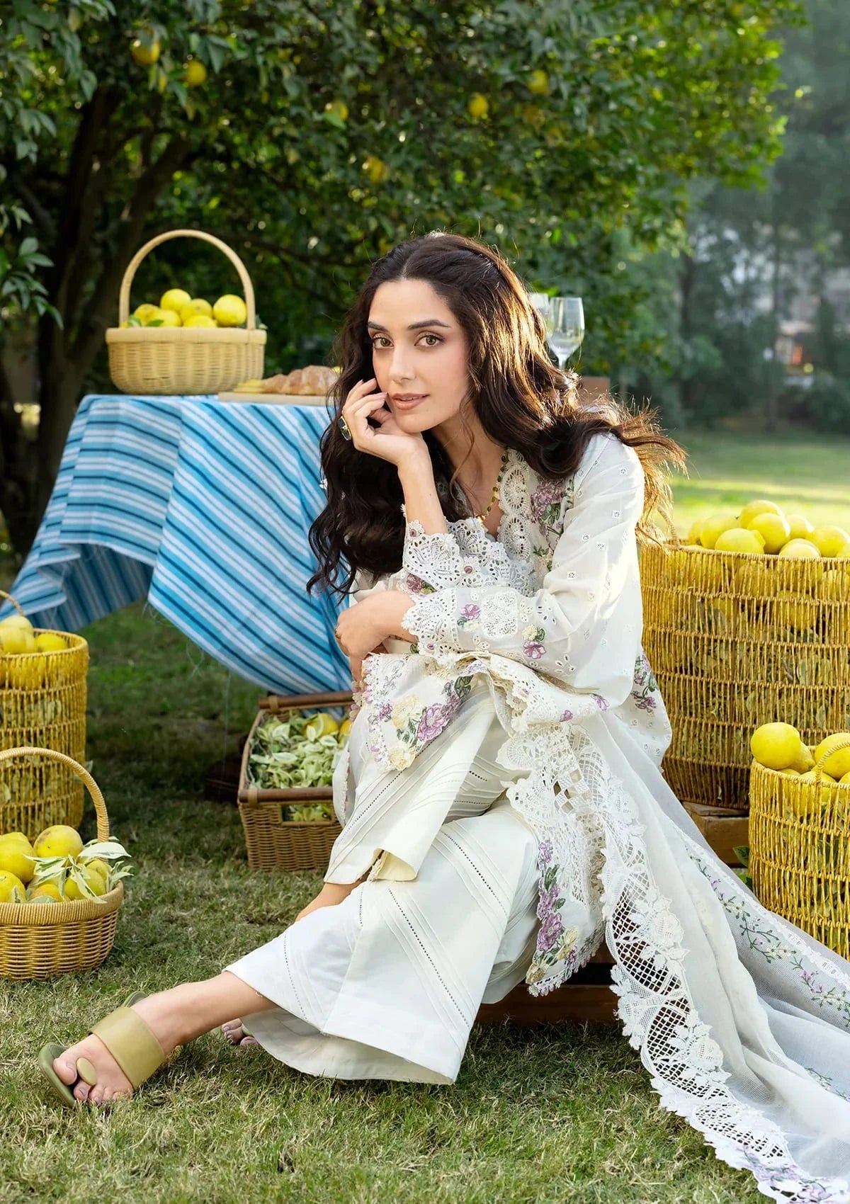 Elaf Premium Embroidered Luxury Lawn 3Pc Suit ELY-03A PERLE