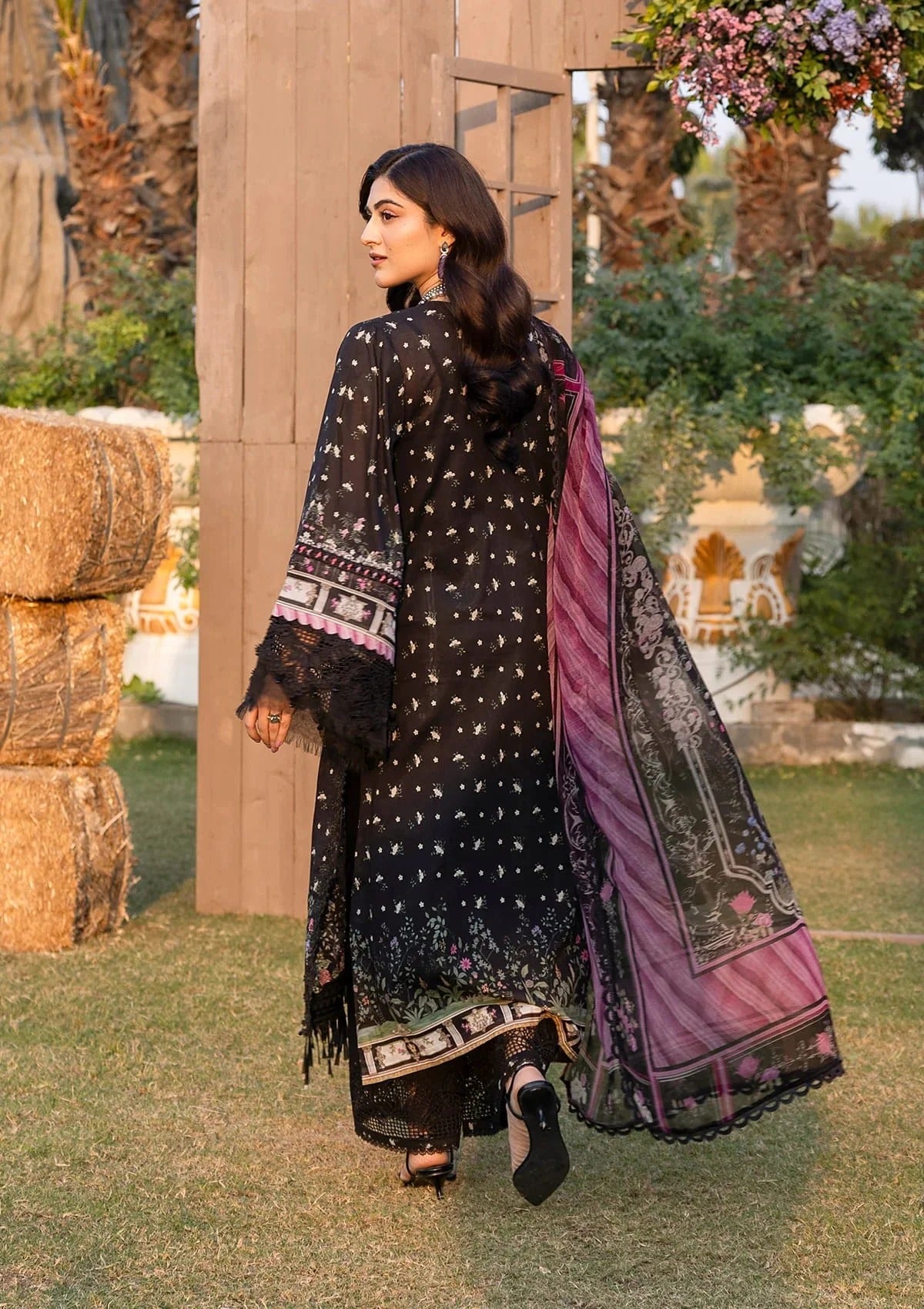 Elaf Premium Print Chikankari Lawn Unstitched 3PC Suit – ERC-7A Arzo