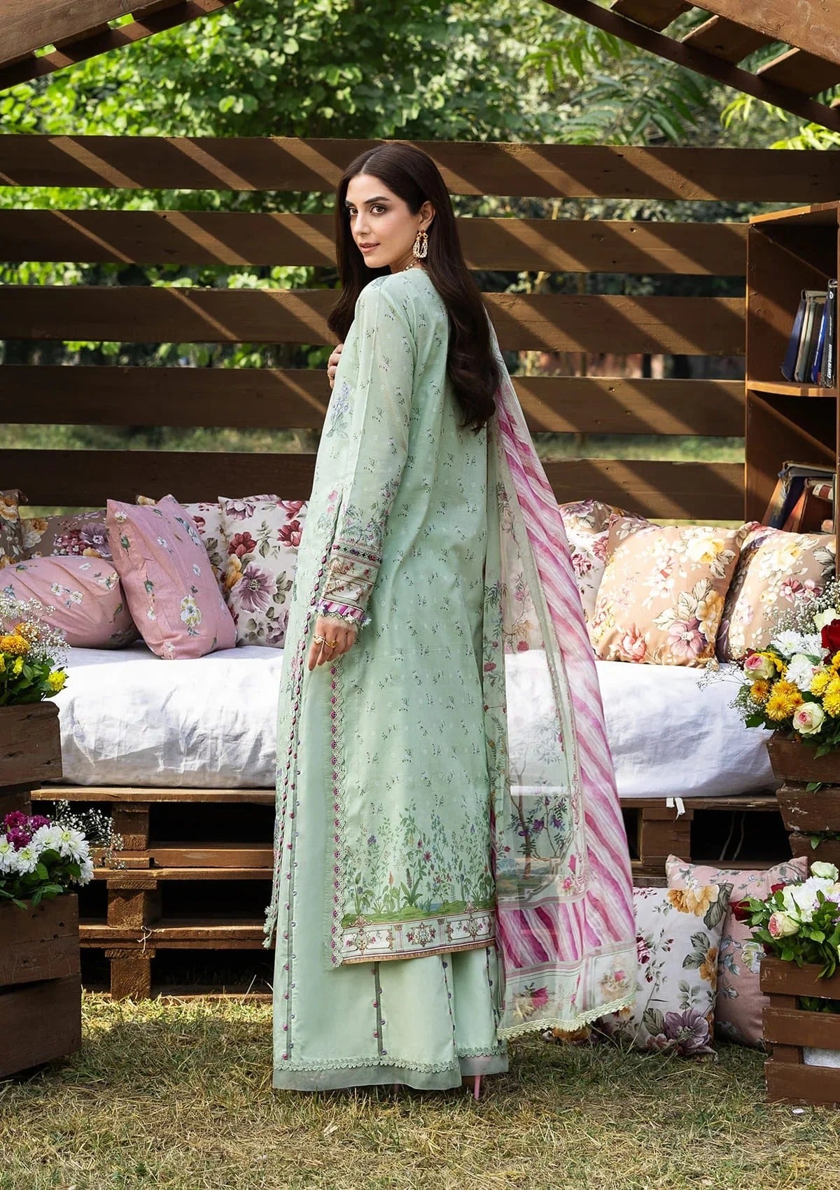 Elaf Premium Print Chikankari Lawn Unstitched 3PC Suit – ERC-7B Nahl