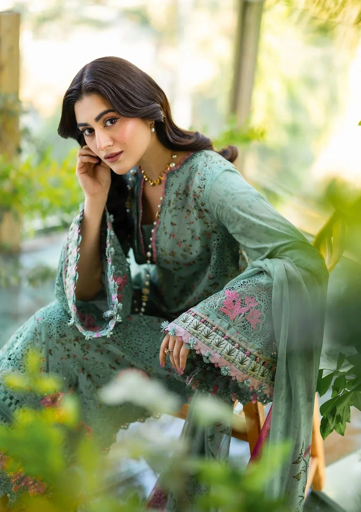 Elaf Premium Print Chikankari Lawn Unstitched 3PC Suit – ERC-4B Nayab