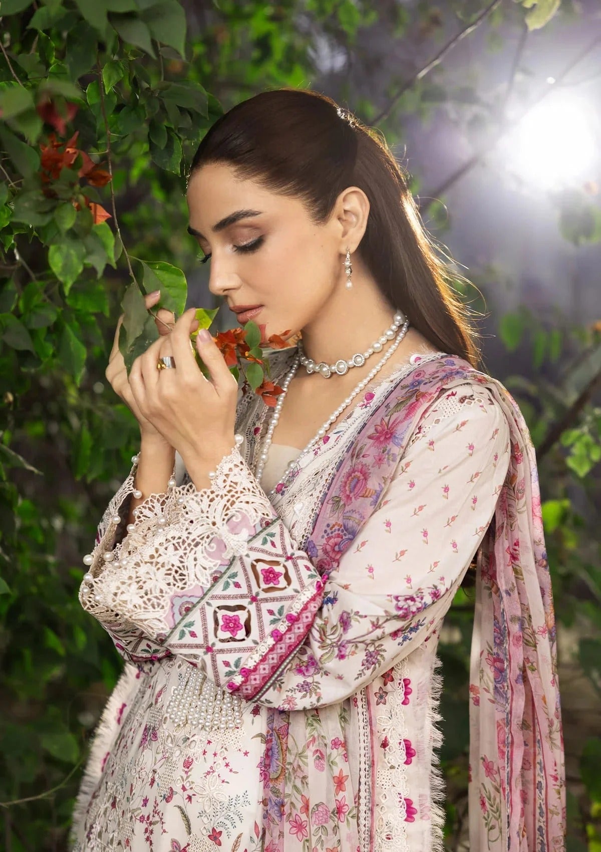 Elaf Premium Print Chikankari Lawn Unstitched 3PC Suit – ERC-5A Mehr