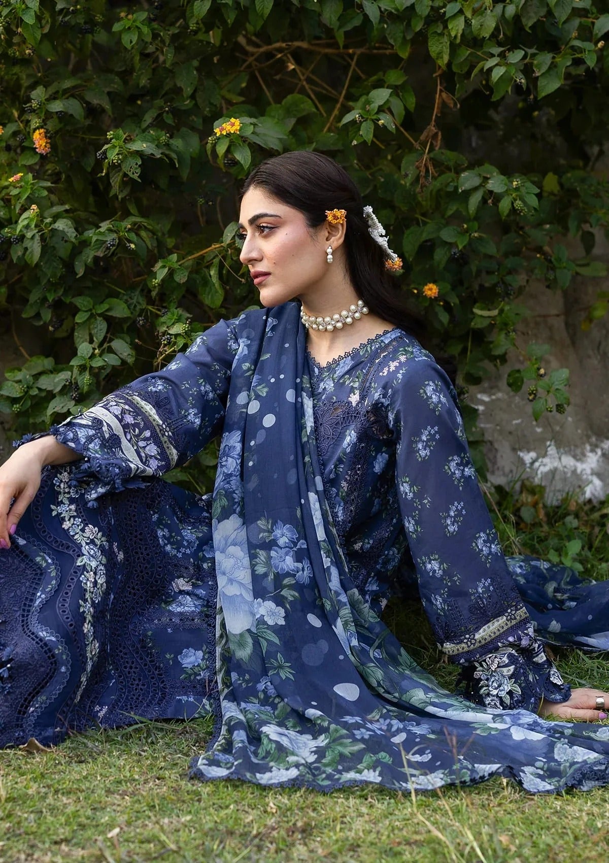 Elaf Premium Print Chikankari Lawn Unstitched 3PC Suit – ERC-3B Neel