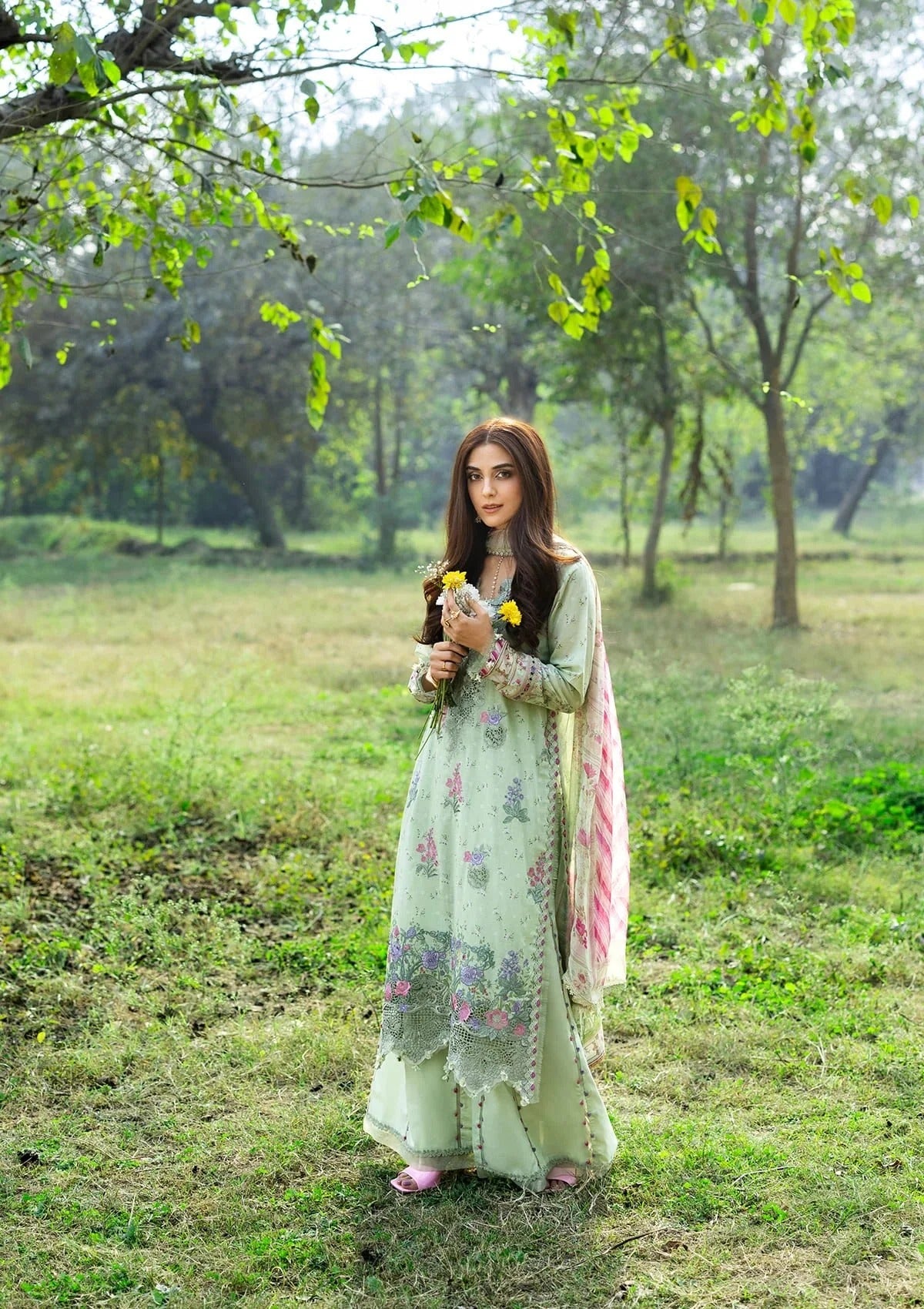 Elaf Premium Print Chikankari Lawn Unstitched 3PC Suit – ERC-7B Nahl
