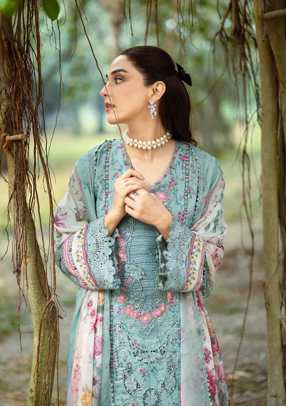 Elaf Premium Print Chikankari Lawn Unstitched 3PC Suit – ERC-2B Batik