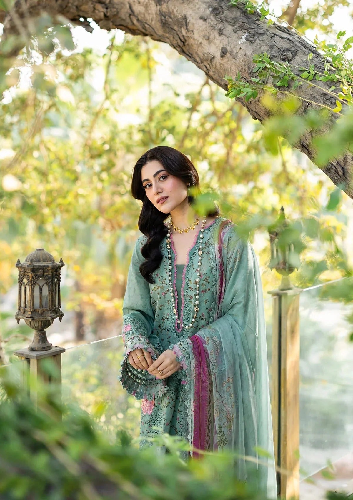 Elaf Premium Print Chikankari Lawn Unstitched 3PC Suit – ERC-4B Nayab