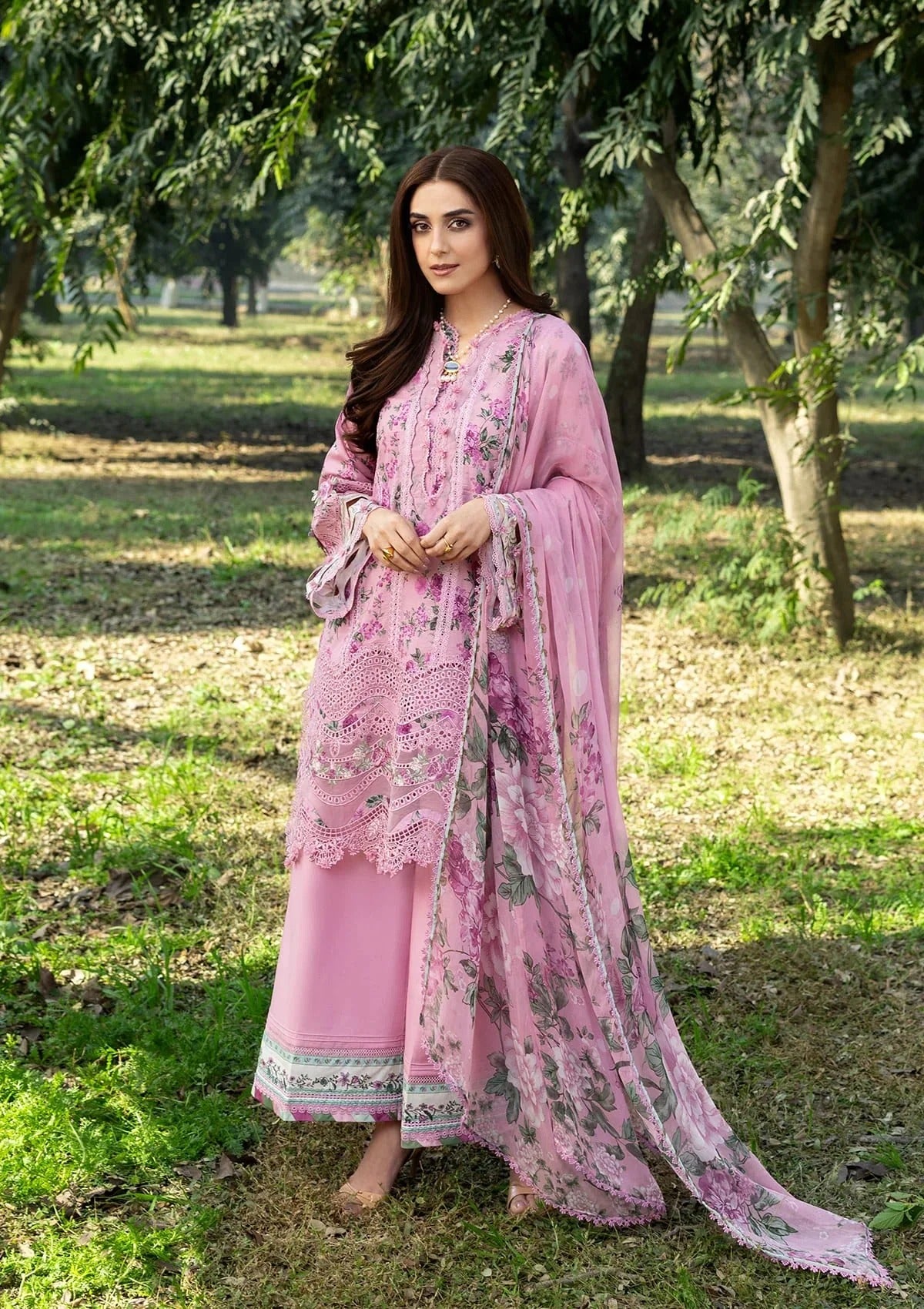 Elaf Premium Print Chikankari Lawn Unstitched 3PC Suit – ERC-3A Man Mayal